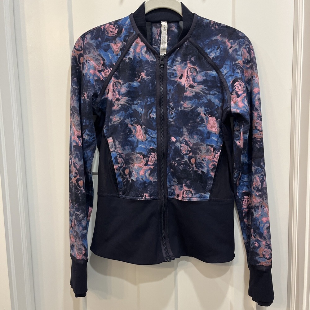 Lululemon Navy Floral Print SWEPT AWAY Zip Front Active Jacket Mesh‎ Inset Sz 6